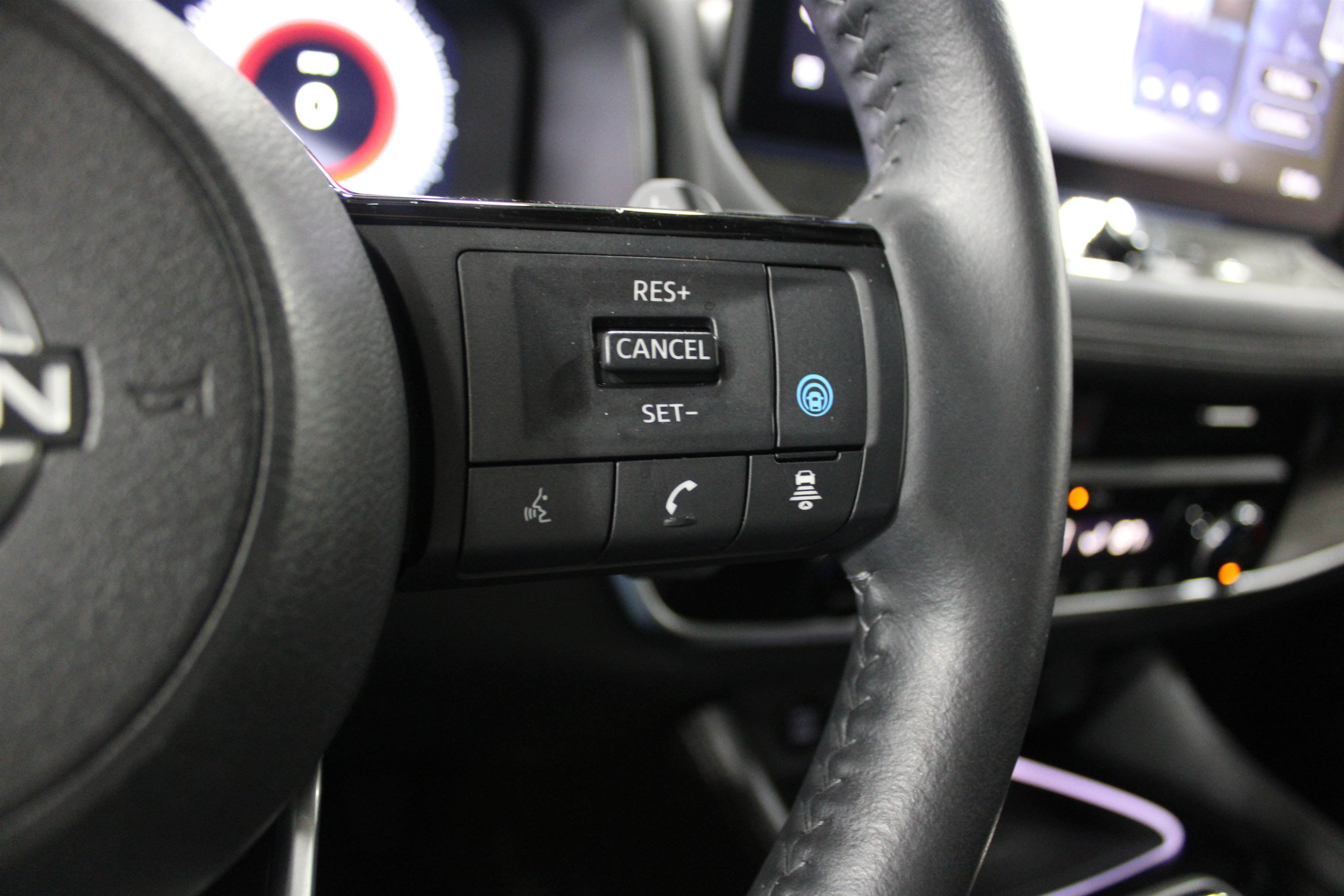 Used 2024 Nissan Rogue Platinum w/ Platinum Premium Package AWD/4WD image 11