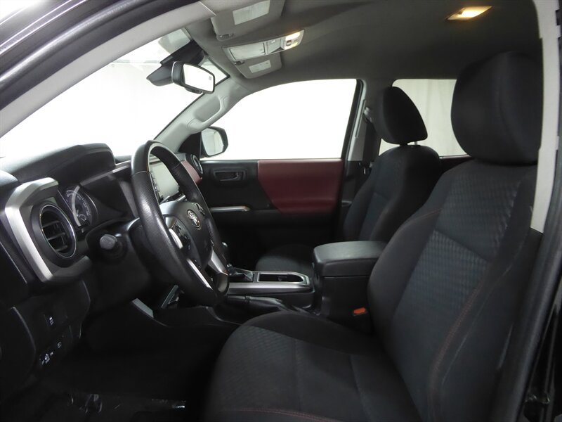 Used 2023 Toyota Tacoma SR5 AWD/4WD image 18