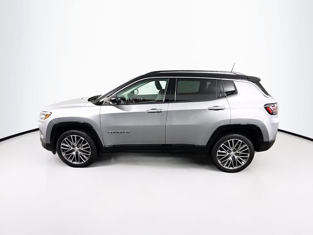 Used 2022 Jeep Compass Limited w/ Elite Group image 4