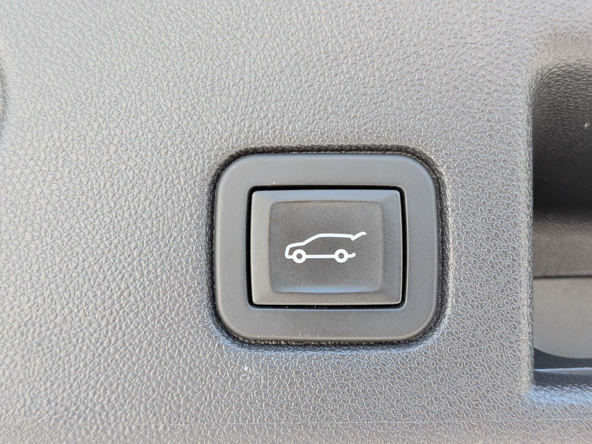 Used 2019 Chevrolet Equinox LT FWD image 16
