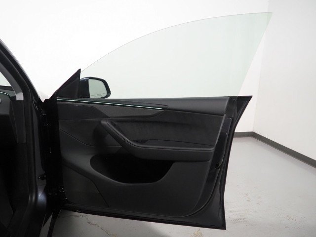 Used 2026 Tesla Model Y Long Range RWD image 67