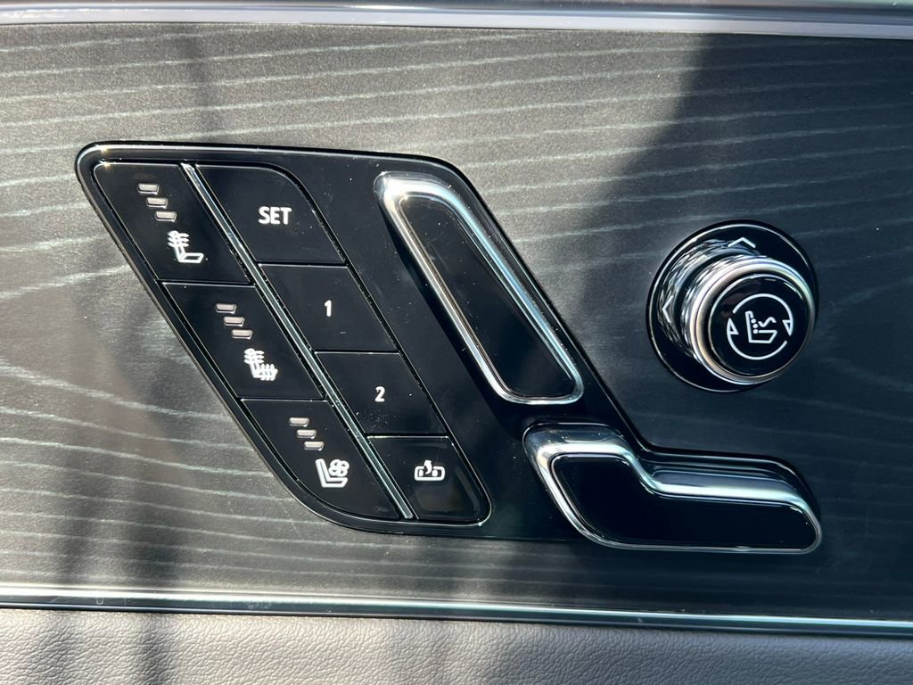 New 2026 Cadillac Lyriq V AWD/4WD image 16