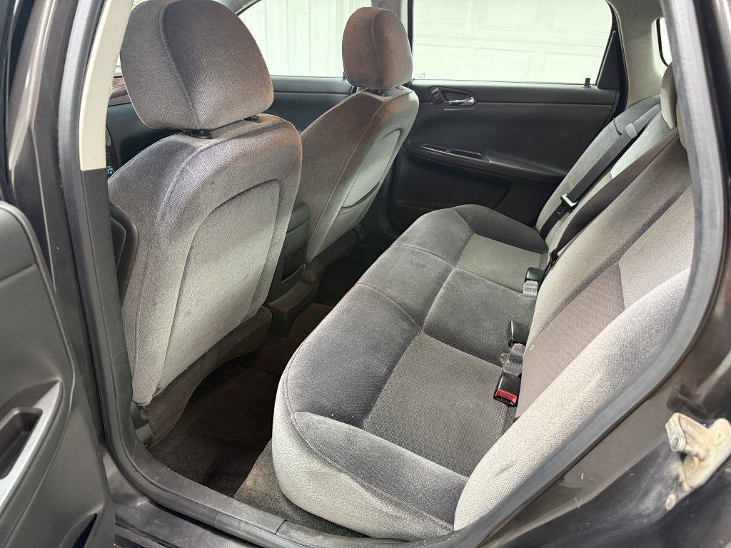 Used 2009 Chevrolet Impala LT FWD image 17