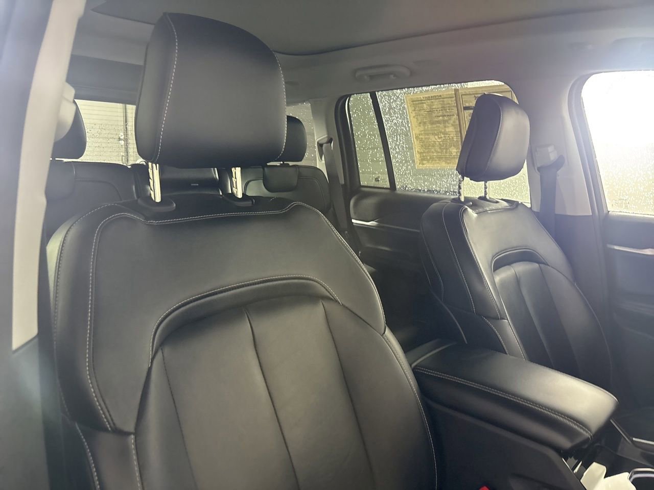 Used 2022 Jeep Grand Cherokee Limited w/ MOPAR Finishing Package AWD/4WD image 29