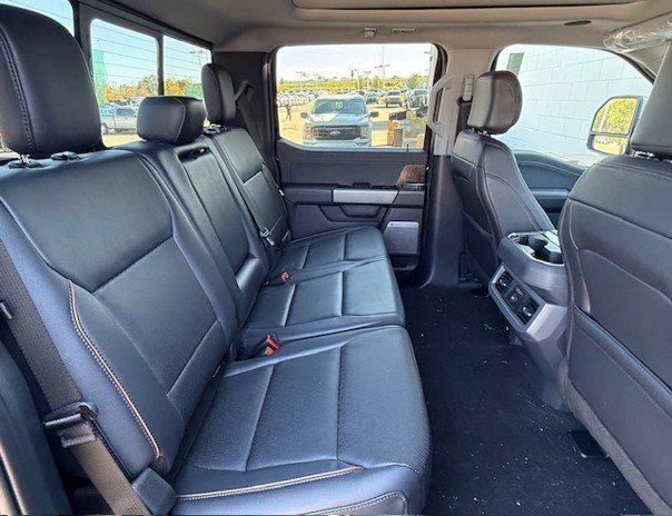 New 2026 Ford F550 4x4 Crew Cab image 14