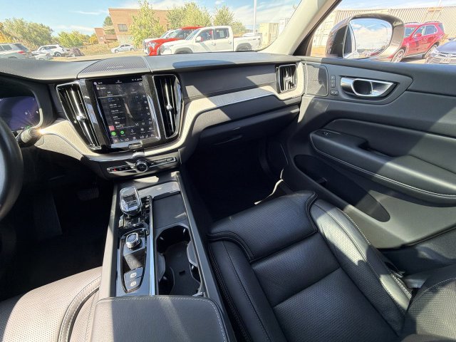 Used 2022 Volvo XC60 B6 Inscription w/ Protection Package Premier AWD/4WD image 13