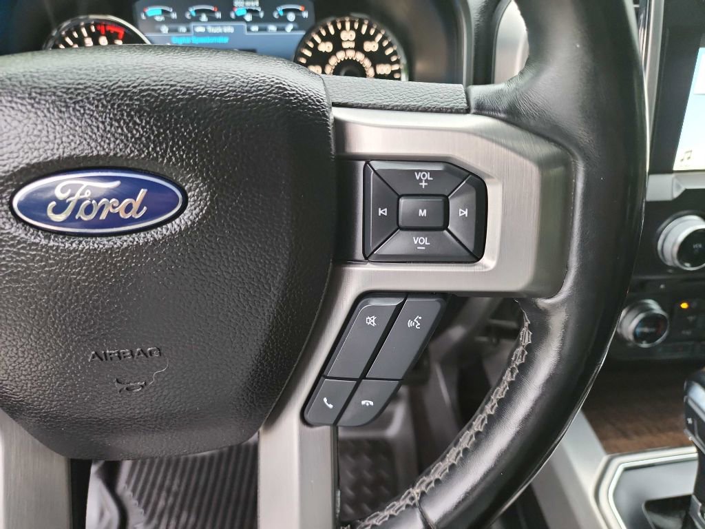 Used 2017 Ford F150 Platinum w/ Equipment Group 701A Luxury AWD/4WD image 31