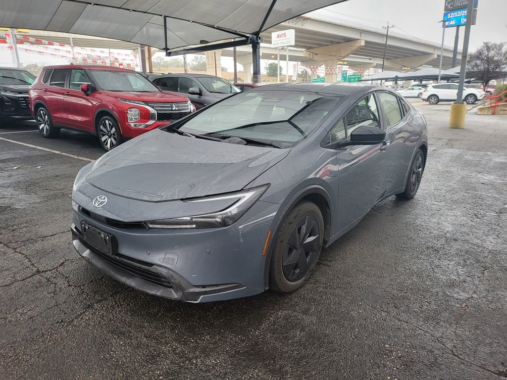 Used 2025 Toyota Prius LE