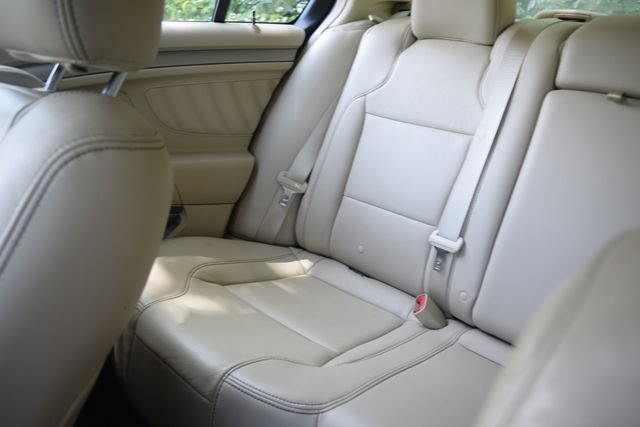 Used 2013 Ford Taurus SEL FWD image 14