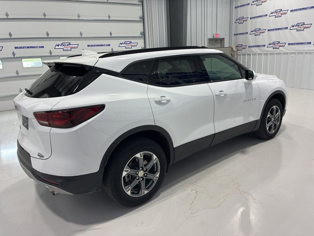 Used 2024 Chevrolet Blazer LT w/ Convenience Package FWD image 7
