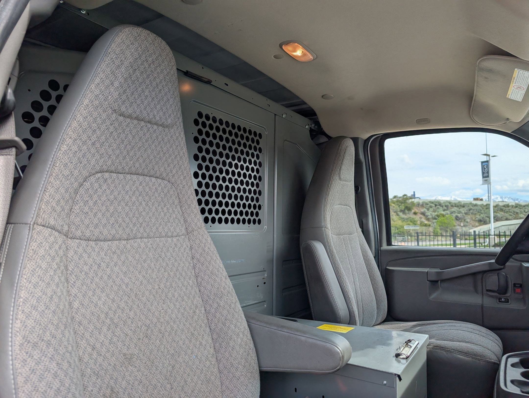 Used 2018 Chevrolet Express 2500 w/ Driver Convenience Package RWD image 24