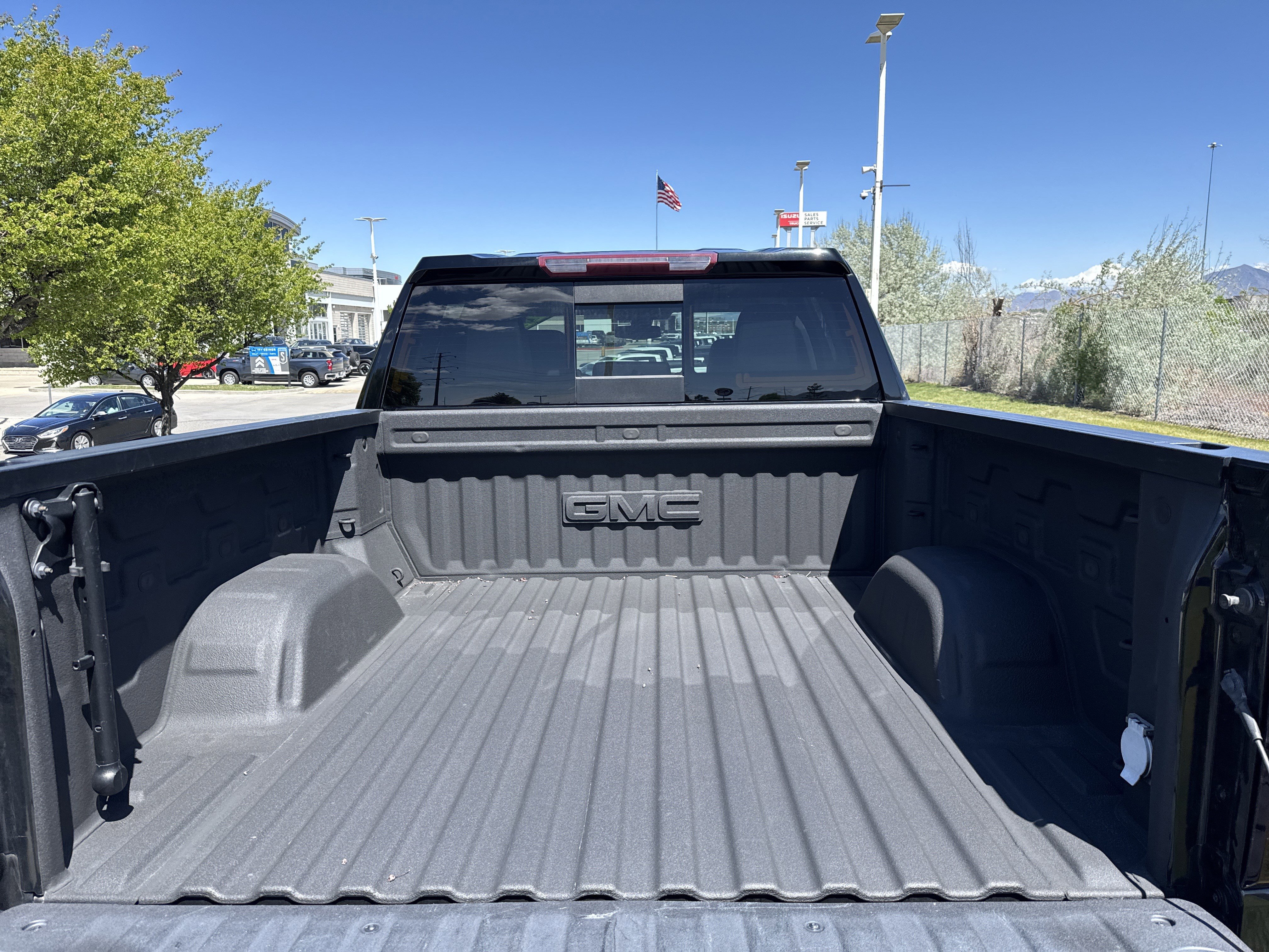 Used 2022 GMC Sierra 1500 SLT AWD/4WD image 25