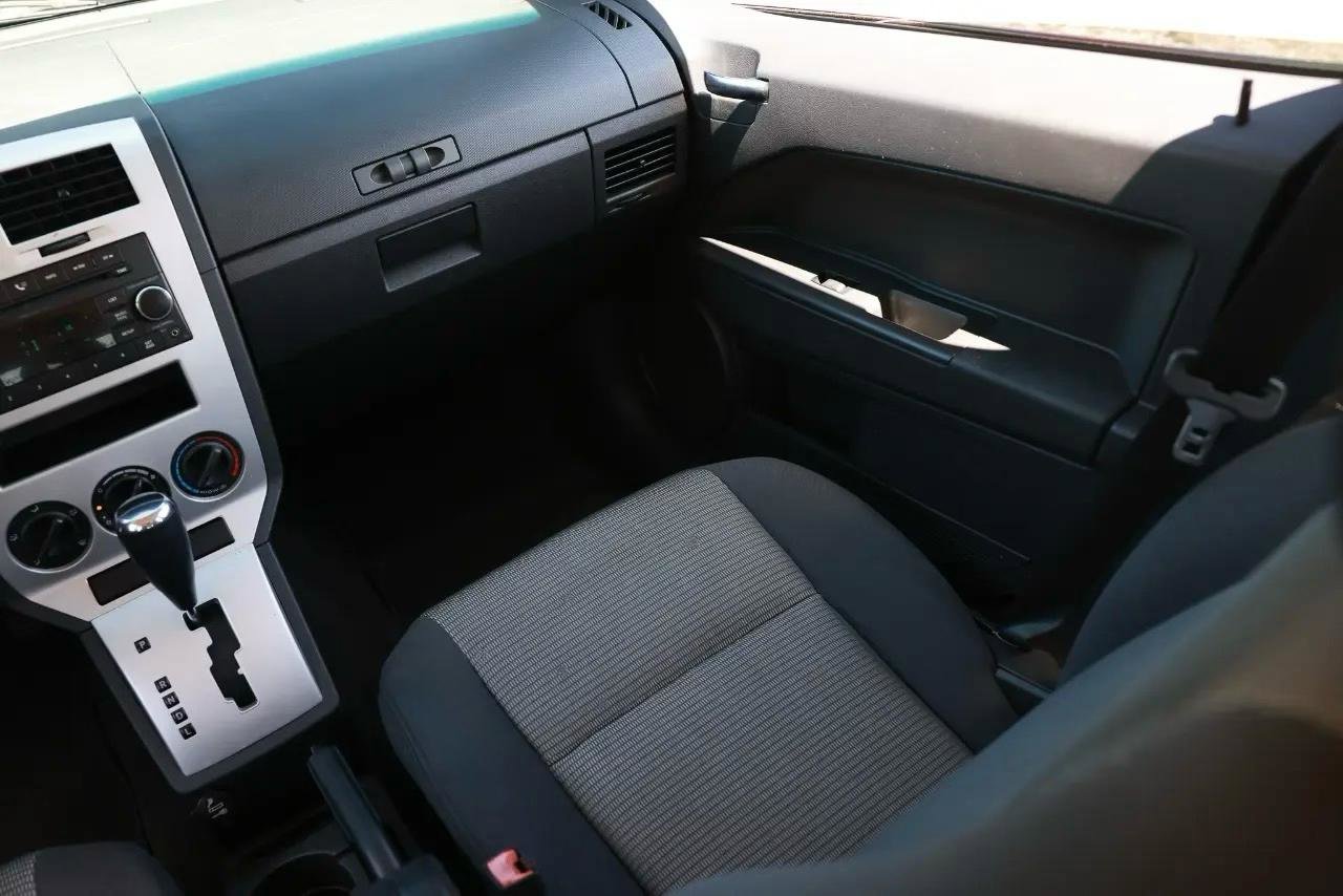 Used 2009 Dodge Caliber SXT FWD image 20