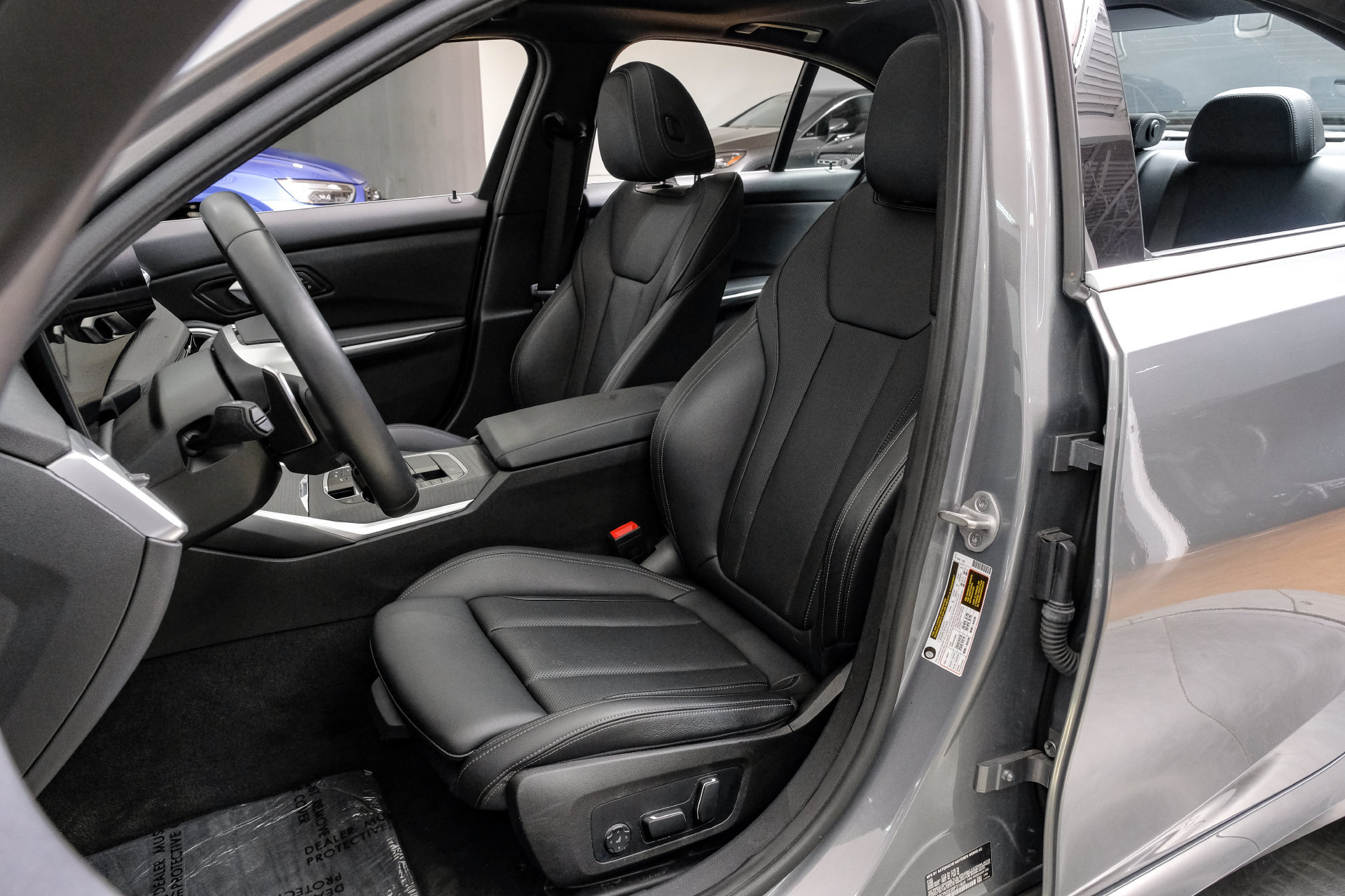 Used 2025 BMW 330i Sedan RWD image 34