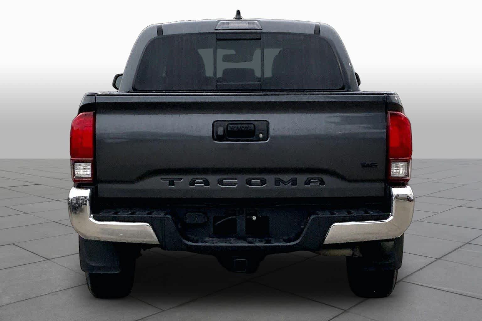 Used 2022 Toyota Tacoma SR5 RWD image 5