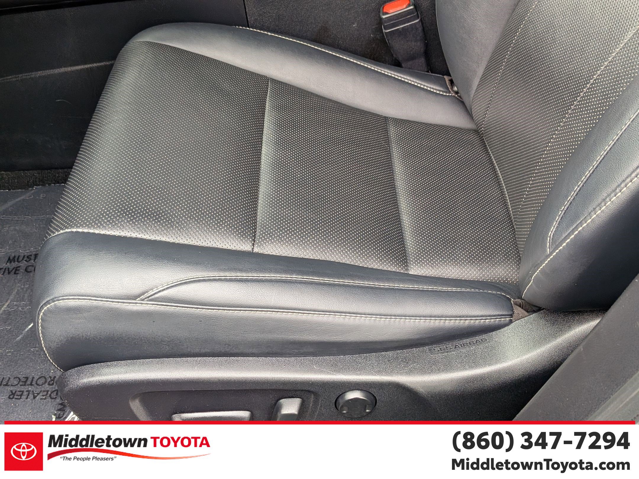 Used 2021 Lexus RX 350L Premium w/ Premium Package AWD/4WD image 15