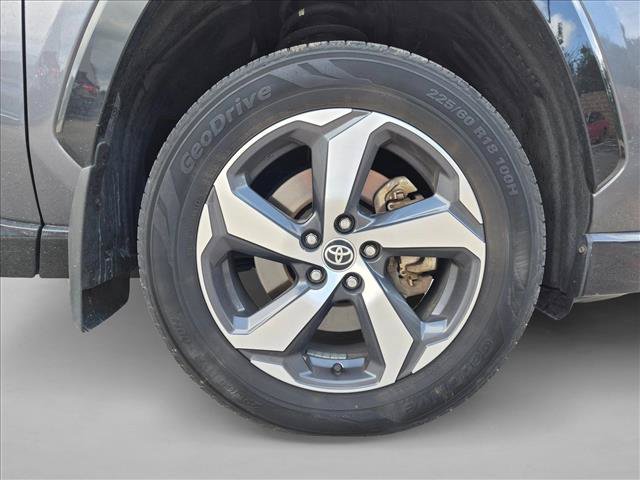 Used 2021 Toyota RAV4 SE w/ Weather & Moonroof Package AWD/4WD image 16