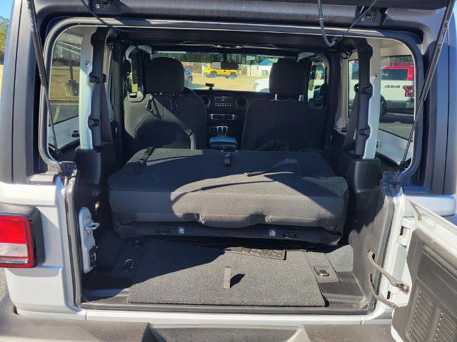 Used 2022 Jeep Wrangler Willys image 12