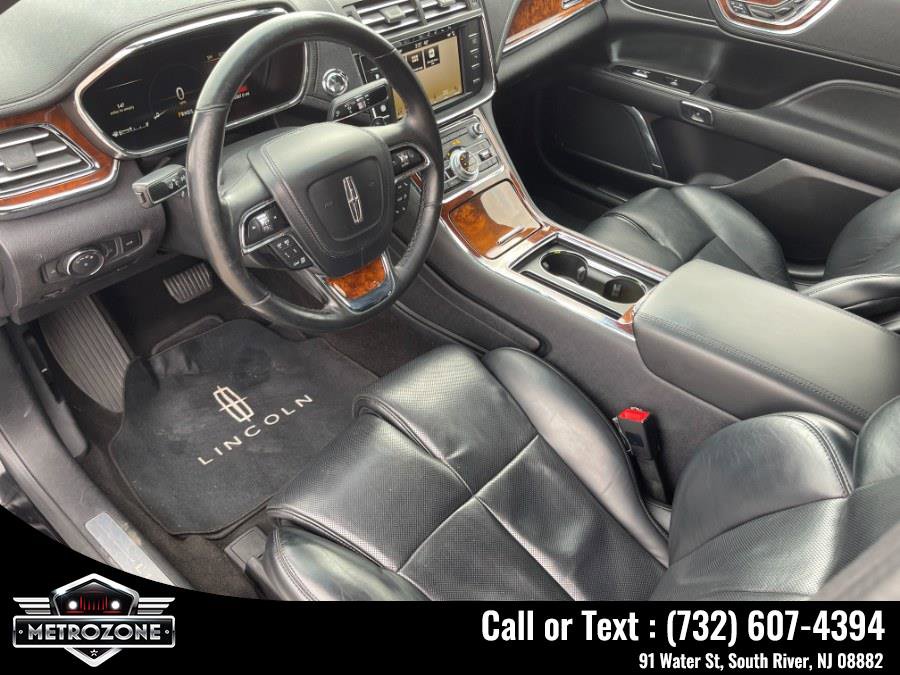 Used 2019 Lincoln Continental Select w/ Continental Climate Package image 16