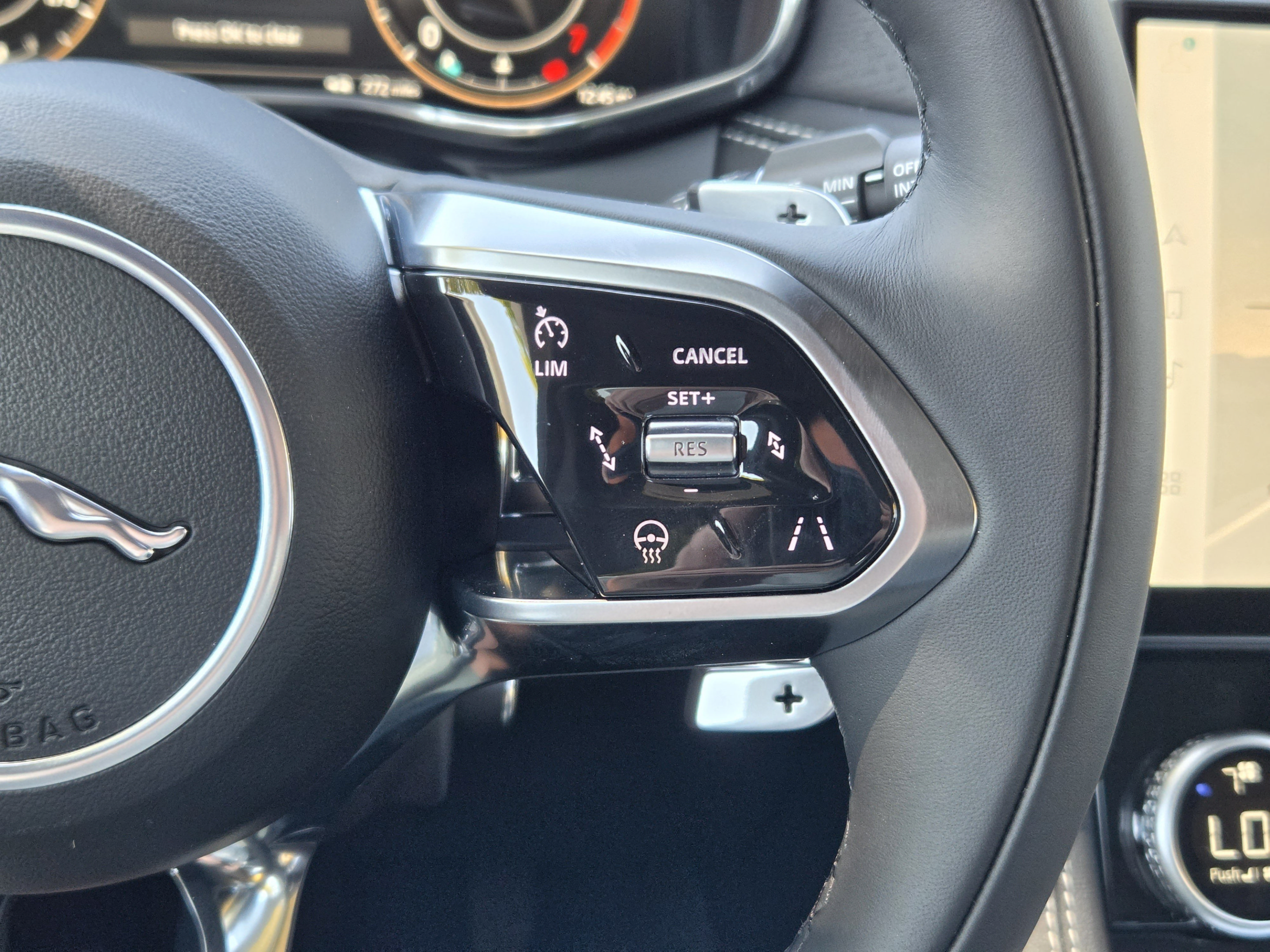 Used 2026 Jaguar F-PACE R-Dynamic S AWD/4WD image 26