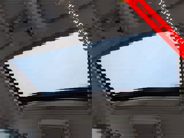 Used 2013 Chevrolet Avalanche LTZ image 19