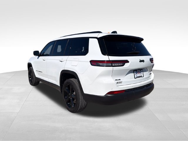 Used 2025 Jeep Grand Cherokee L Limited w/ Black Appearance Package AWD/4WD image 7