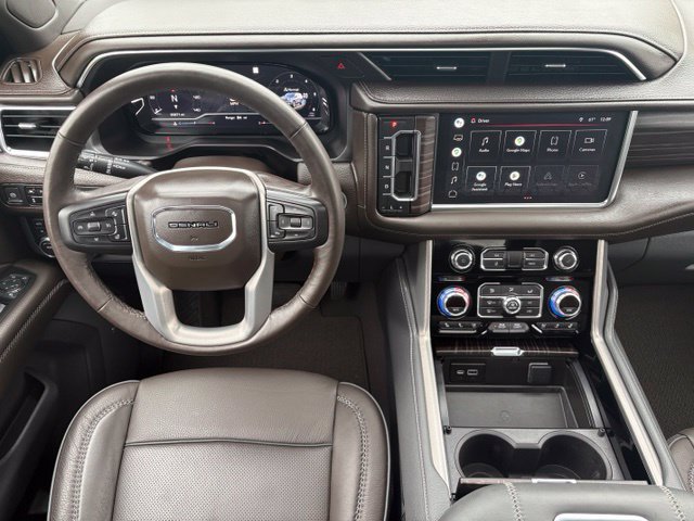 Used 2022 GMC Yukon Denali AWD/4WD image 3