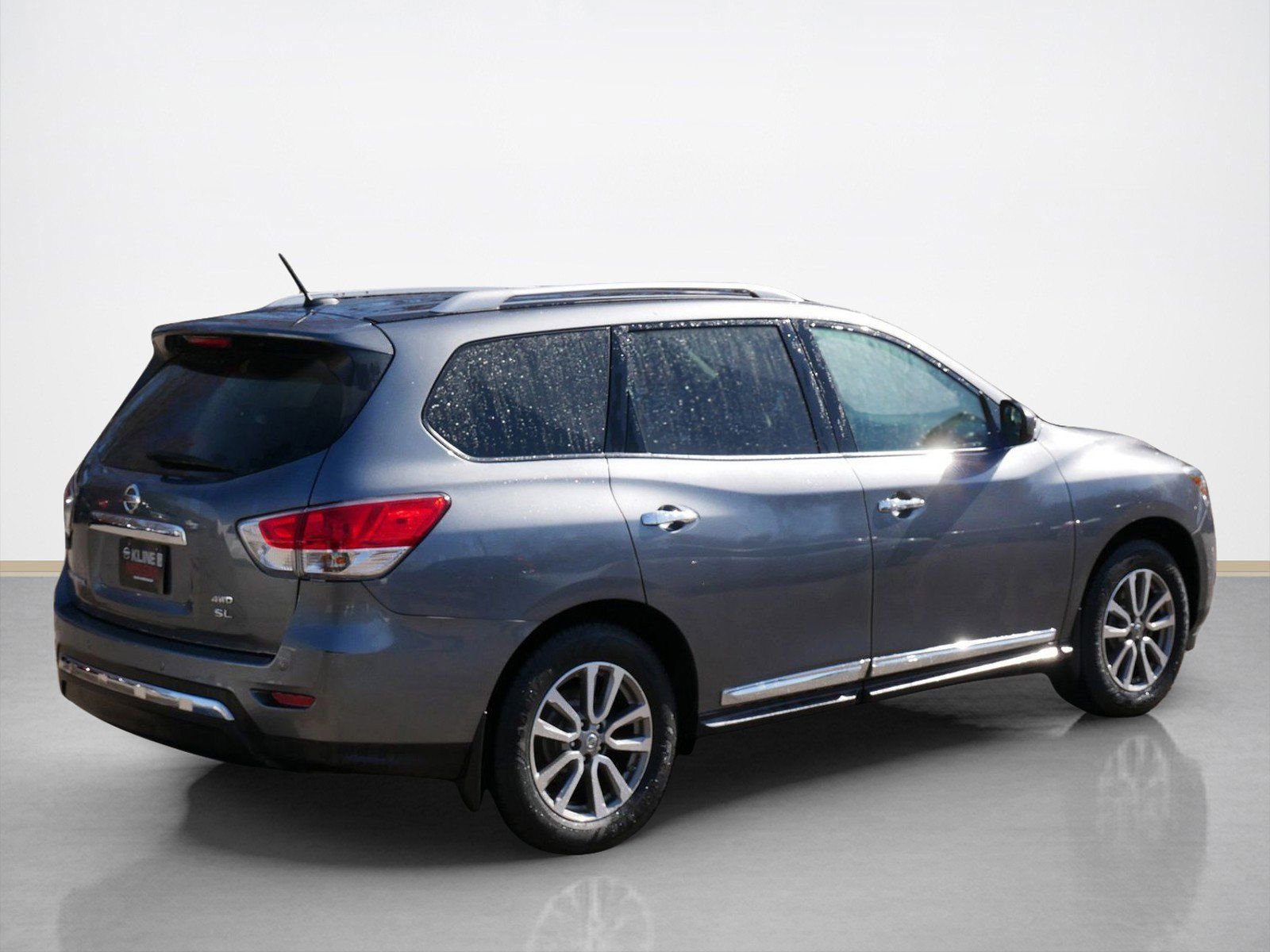 Used 2015 Nissan Pathfinder SL image 3