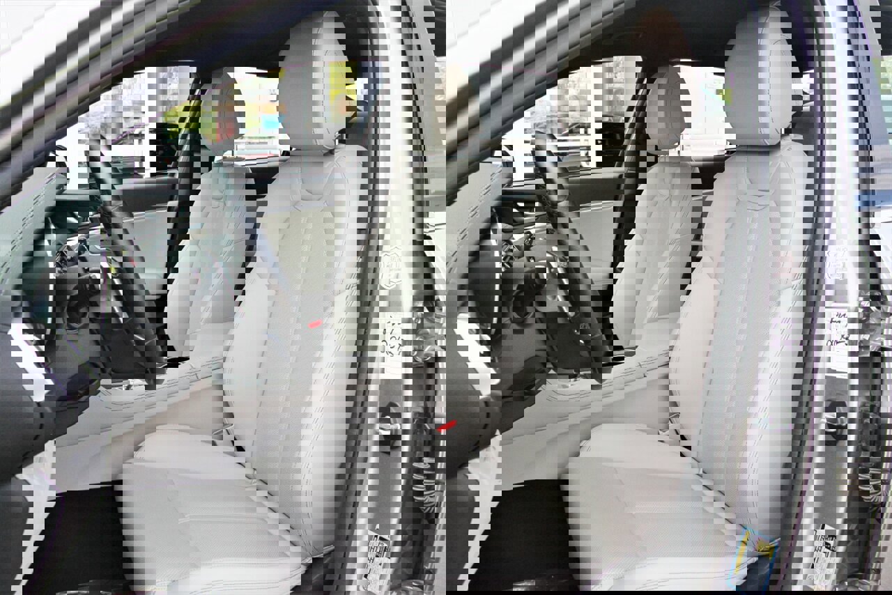 Used 2022 Genesis G70 2.0T RWD image 19