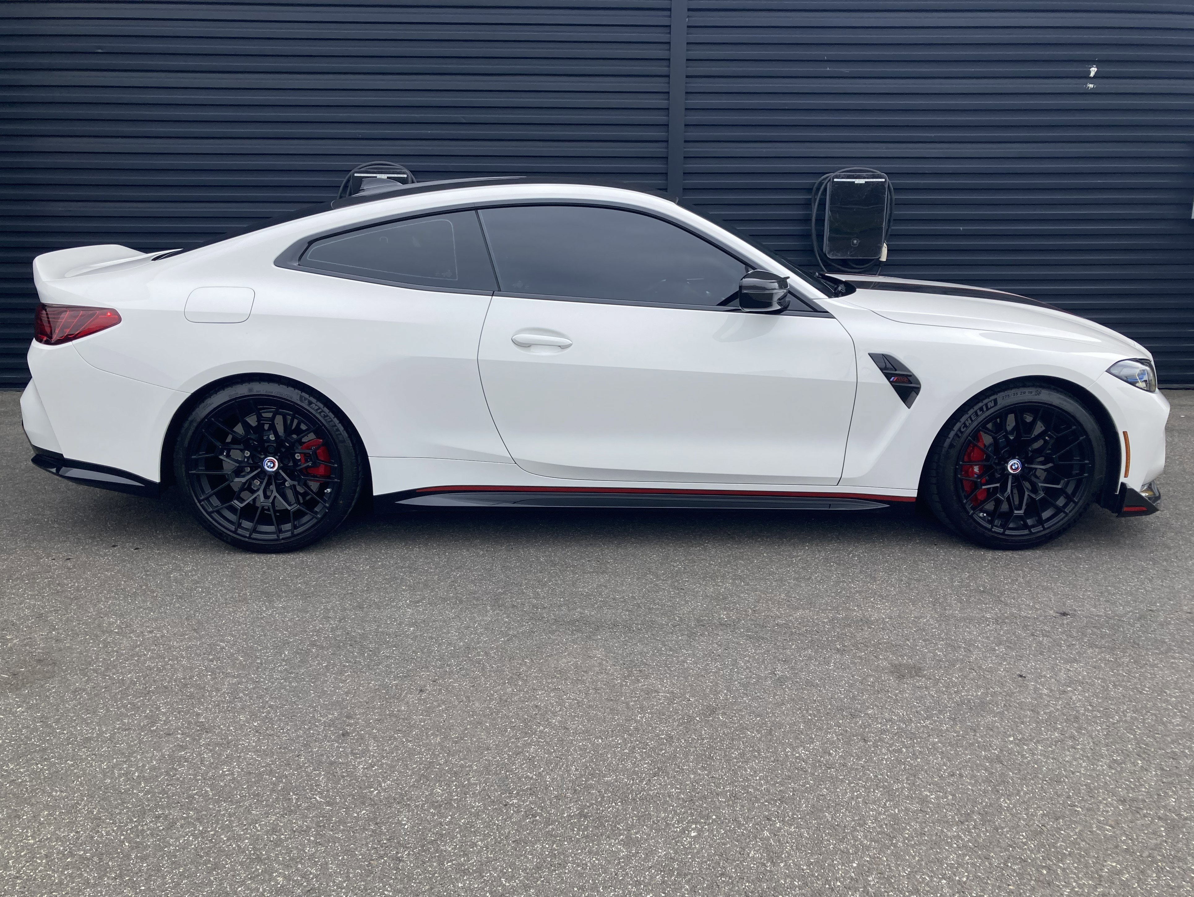 Used 2023 BMW M4 CSL RWD image 8