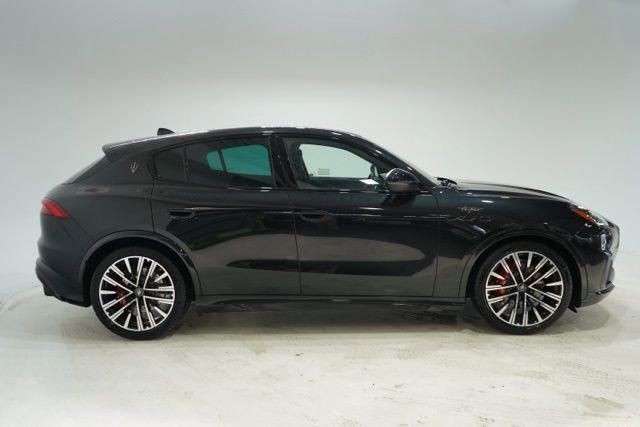New 2025 Maserati Grecale Trofeo image 8
