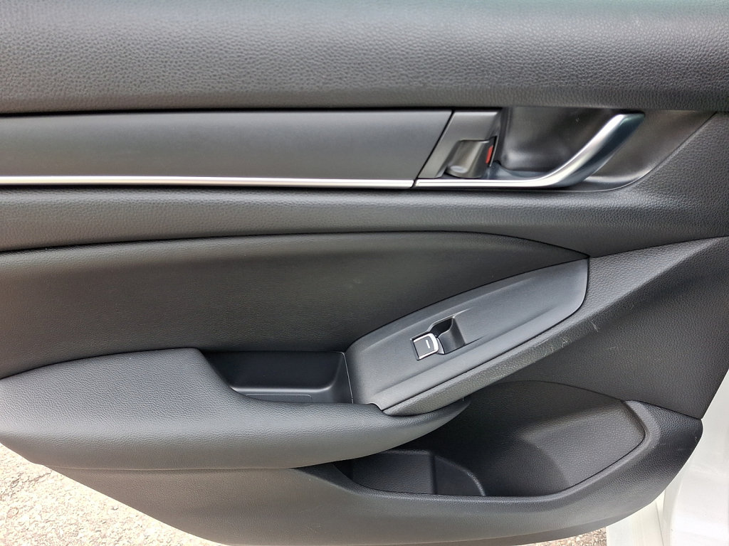 Used 2019 Honda Accord Sport image 19