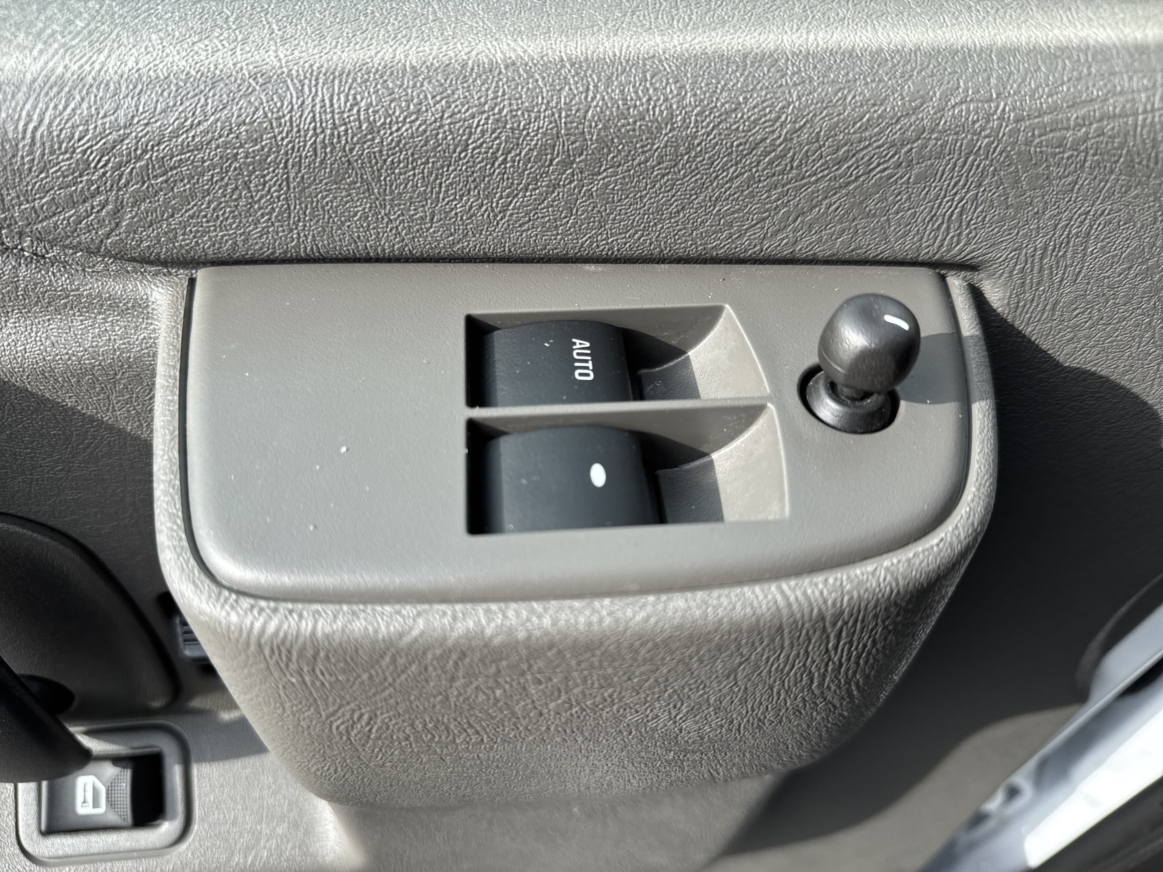 New 2025 GMC Savana 3500 w/ Power Convenience Package RWD image 15