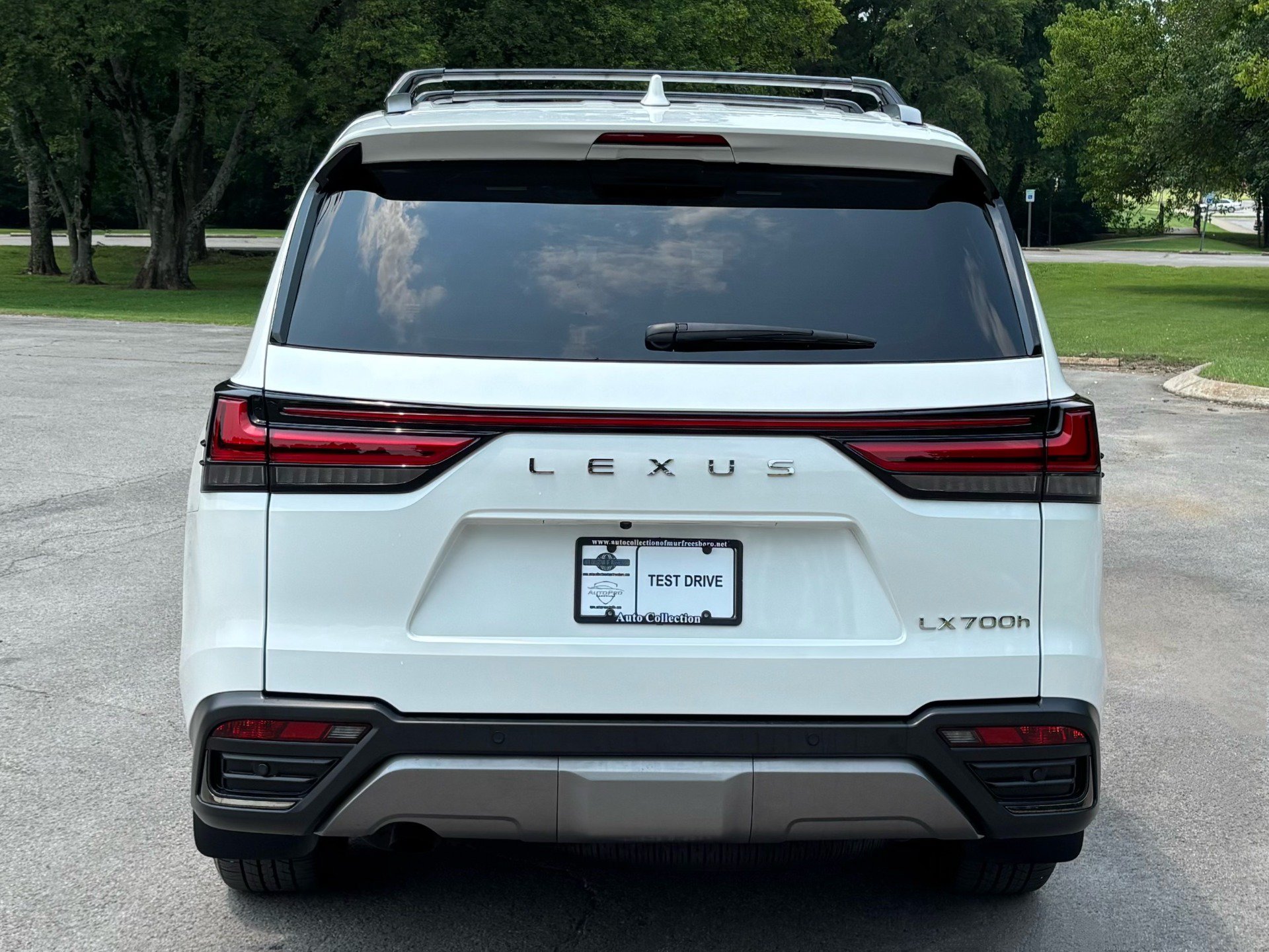 Used 2025 Lexus LX 700h Luxury w/ Appearance Package AWD/4WD image 6