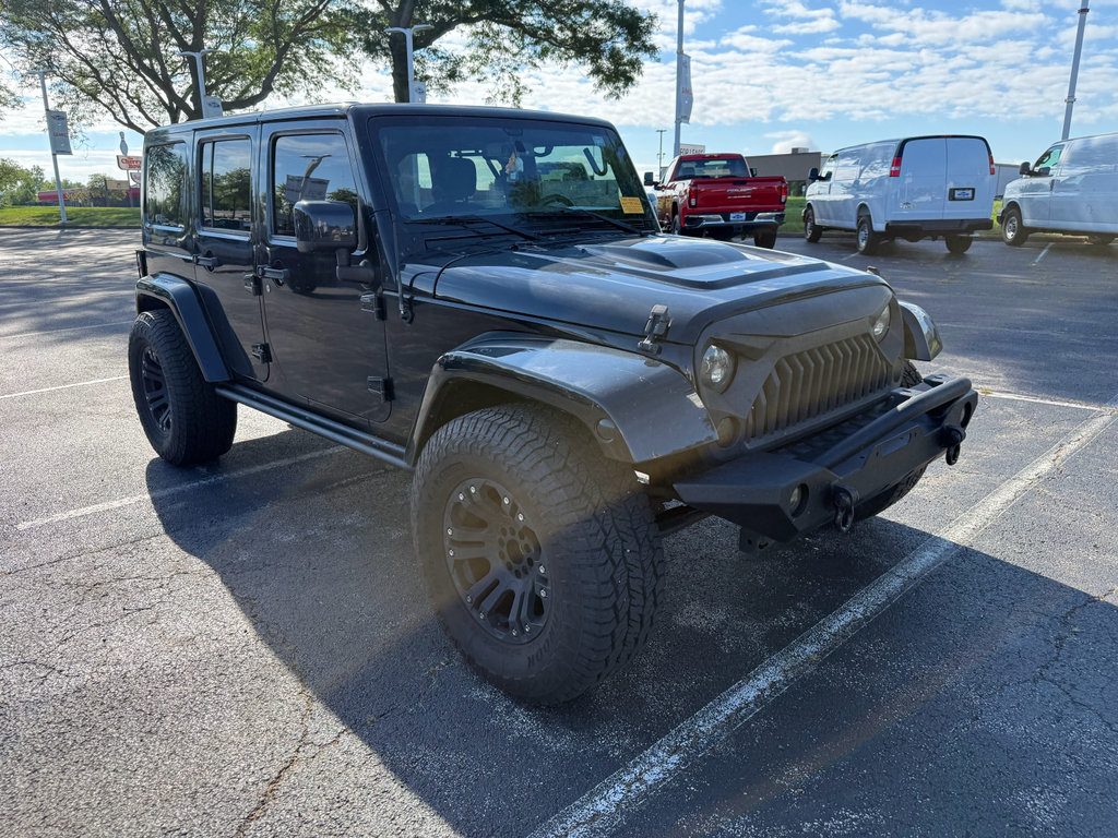 Used 2015 Jeep Wrangler Unlimited Sahara AWD/4WD image 3