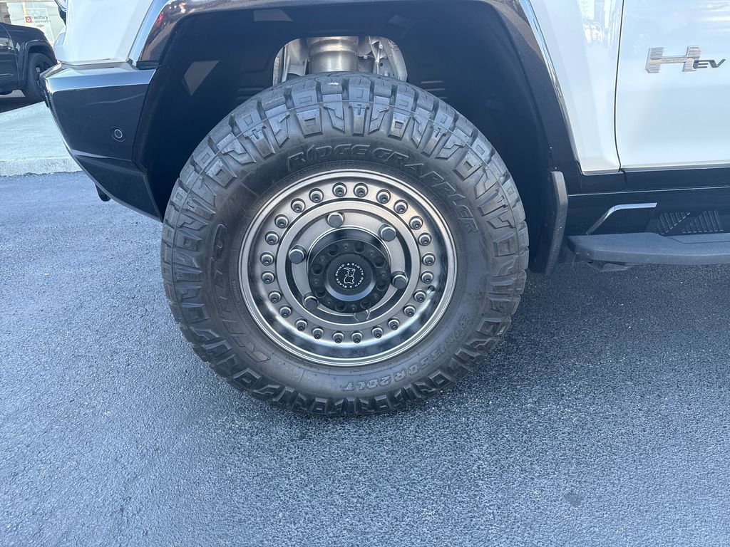 Used 2025 GMC Hummer EV 2X AWD/4WD image 29