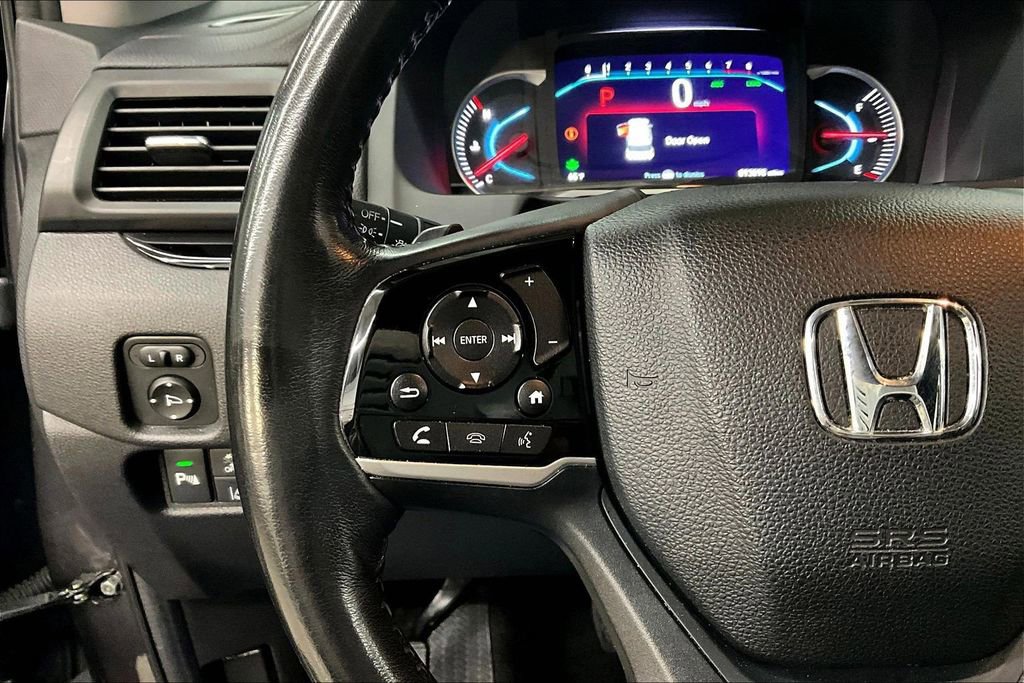 Used 2019 Honda Pilot Touring image 11