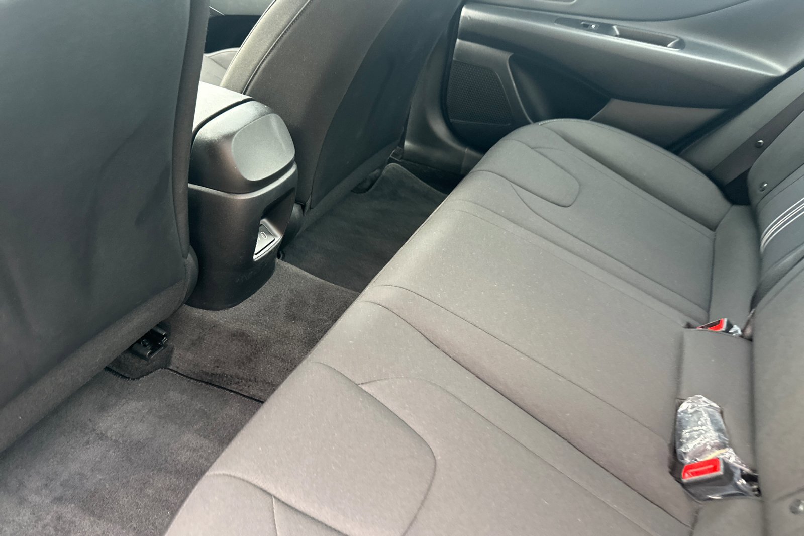 Certified 2025 Hyundai Elantra SEL FWD image 12