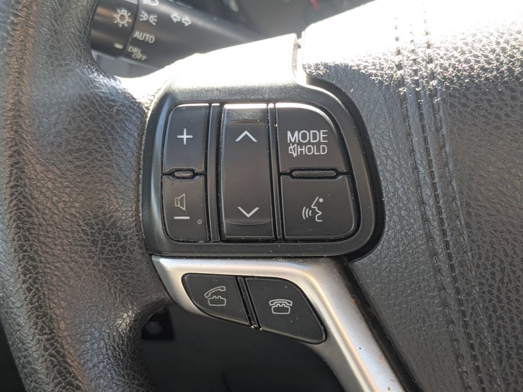 Used 2017 Toyota Sienna LE FWD image 10