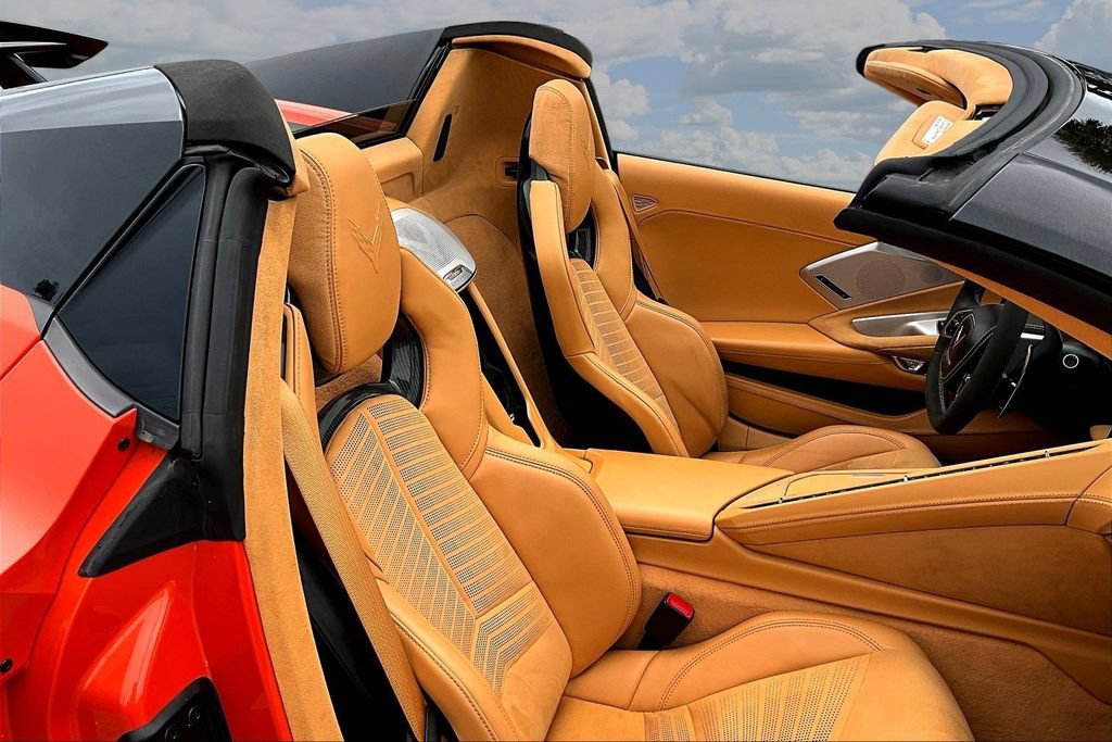 Used 2020 Chevrolet Corvette Stingray Premium Conv w/ 3LT Preferred Equipment Group RWD image 29