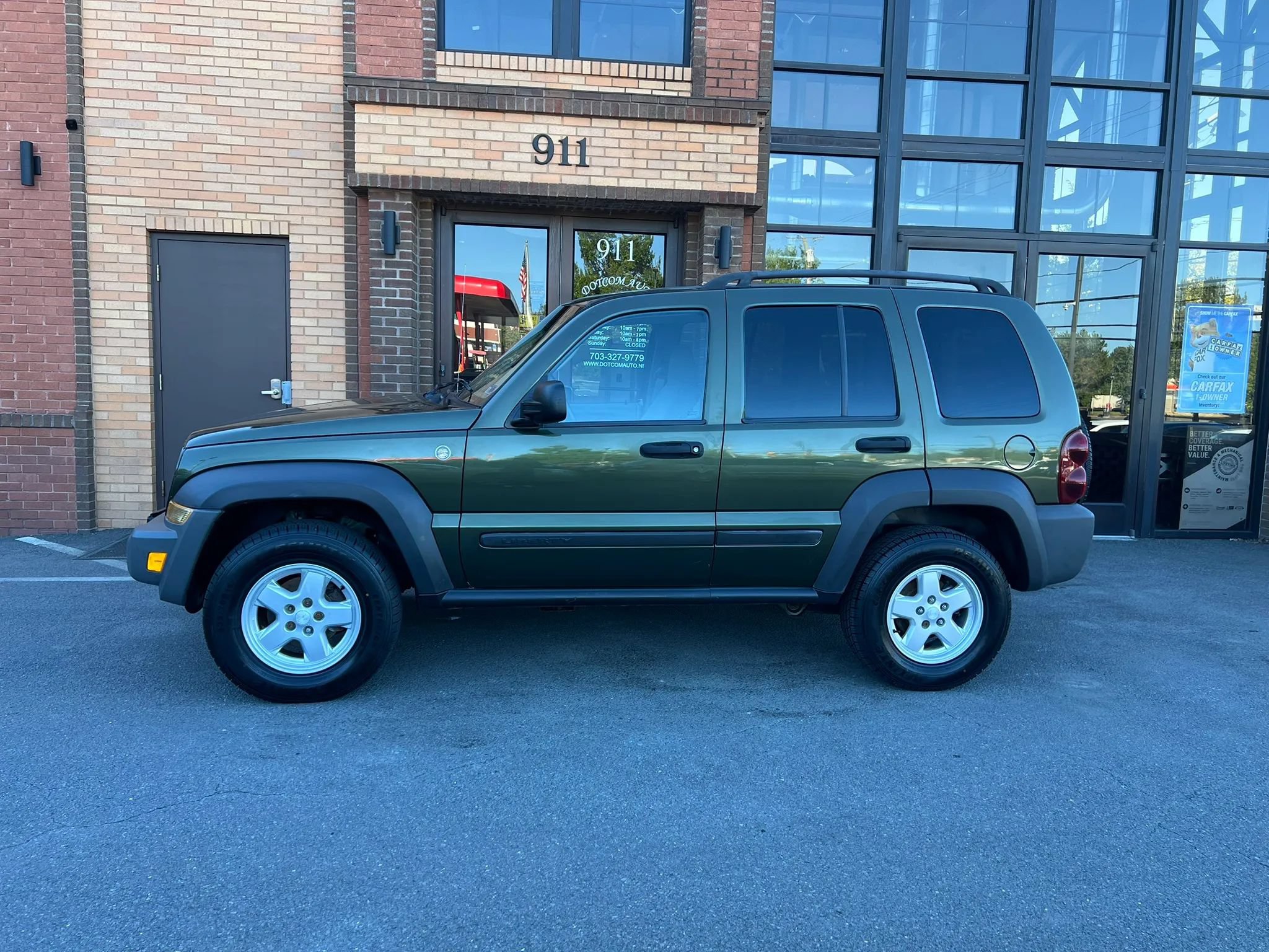 Used 2007 Jeep Liberty Sport AWD/4WD image 4