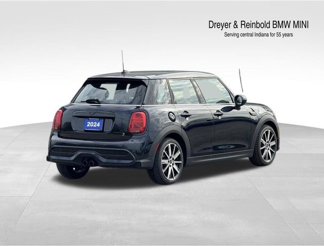 Used 2024 MINI Cooper S image 4