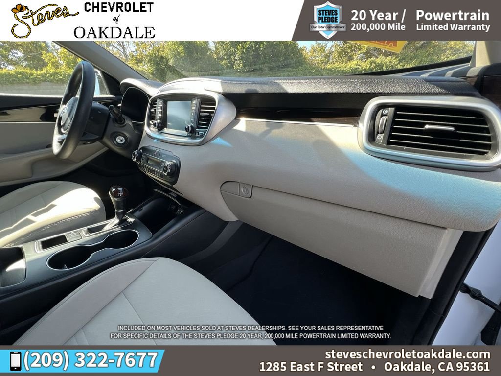 Used 2019 Kia Sorento AWD V6 image 30