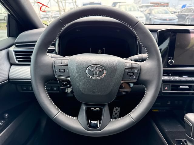 Used 2025 Toyota Camry SE w/ Convenience Package FWD image 20