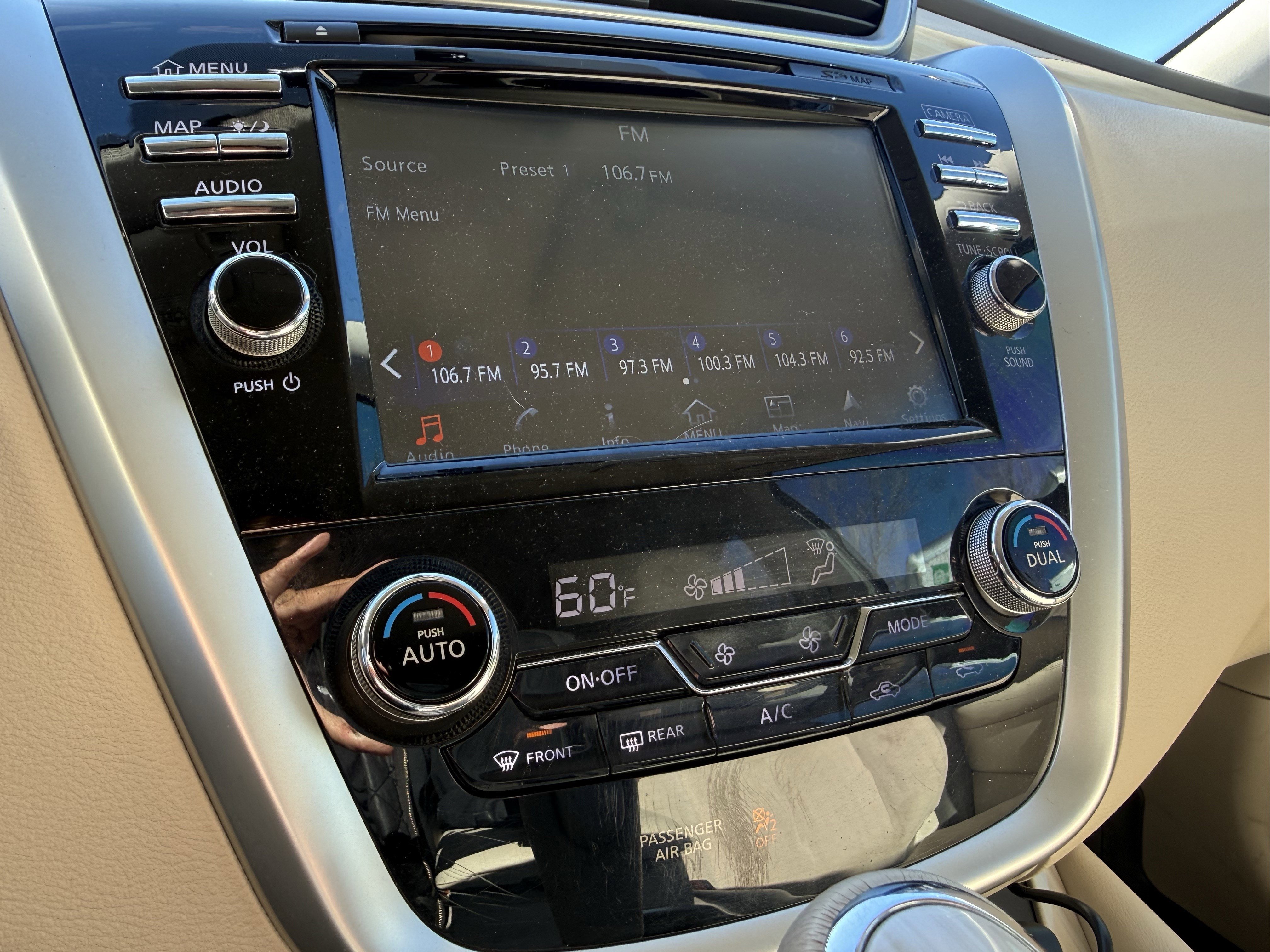 Used 2018 Nissan Murano SV image 27