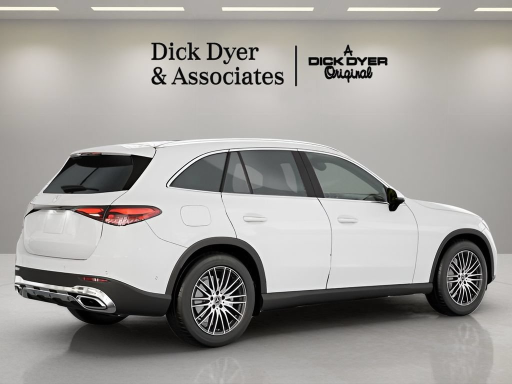 Used 2026 Mercedes-Benz GLC 300 image 16