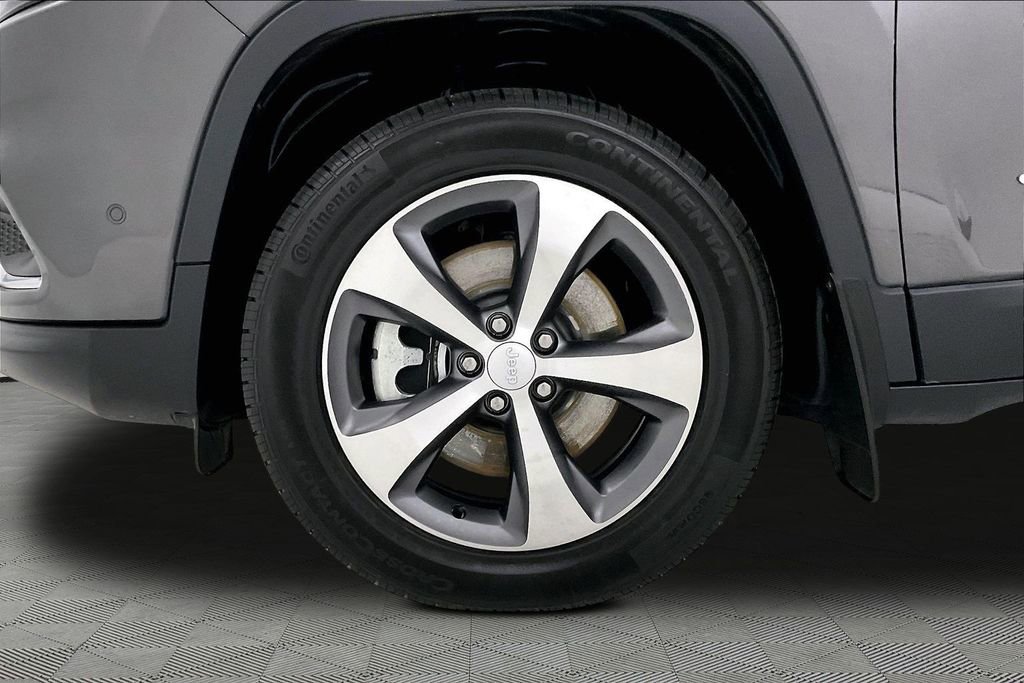 Used 2021 Jeep Cherokee Limited w/ Elite Package image 25