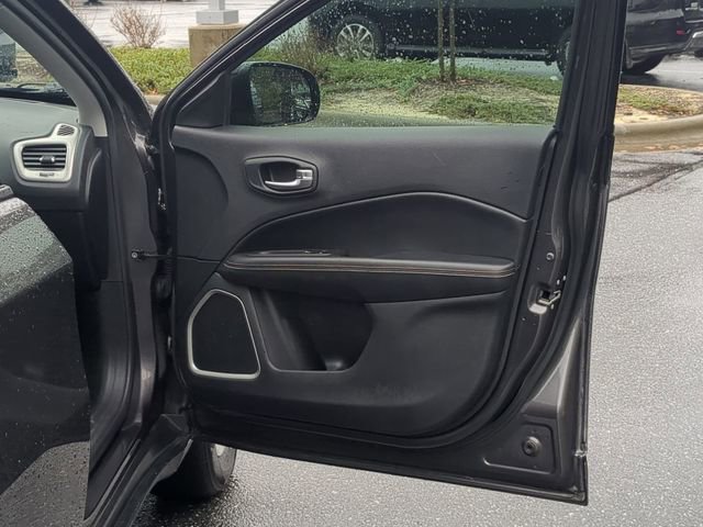 Used 2020 Jeep Compass Sport image 35