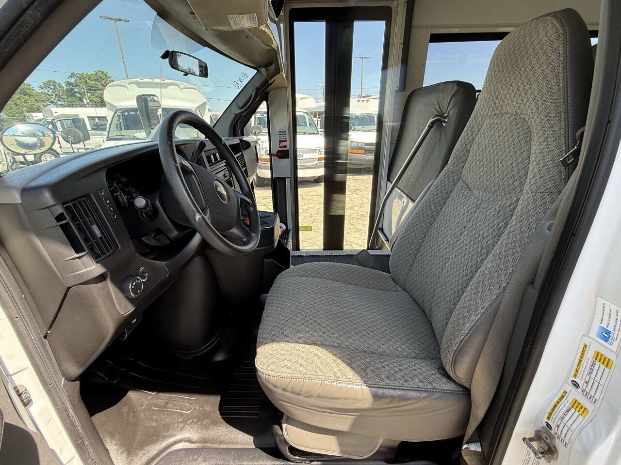Used 2009 Chevrolet Express 3500 w/ School Bus Package RWD image 6