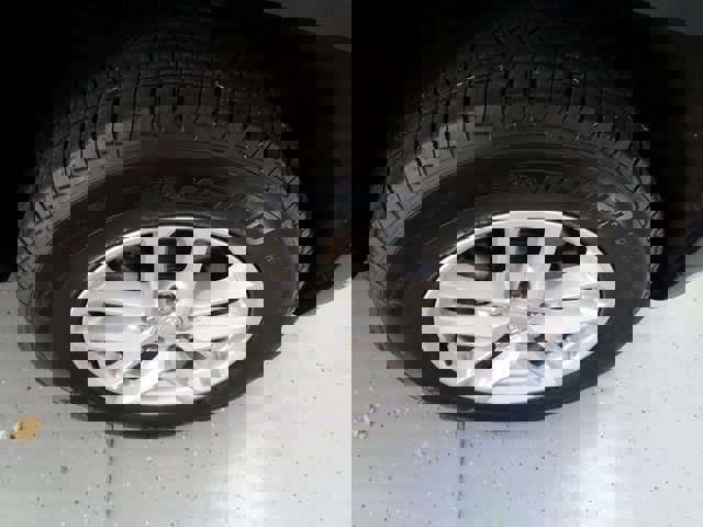 Certified 2023 Jeep Grand Cherokee Laredo X image 28